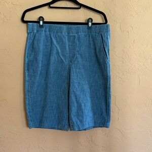 Lands End Casual Lightweight Blue twill Denim Shorts women’s size 14